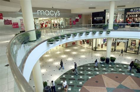 macy's roosevelt field mall